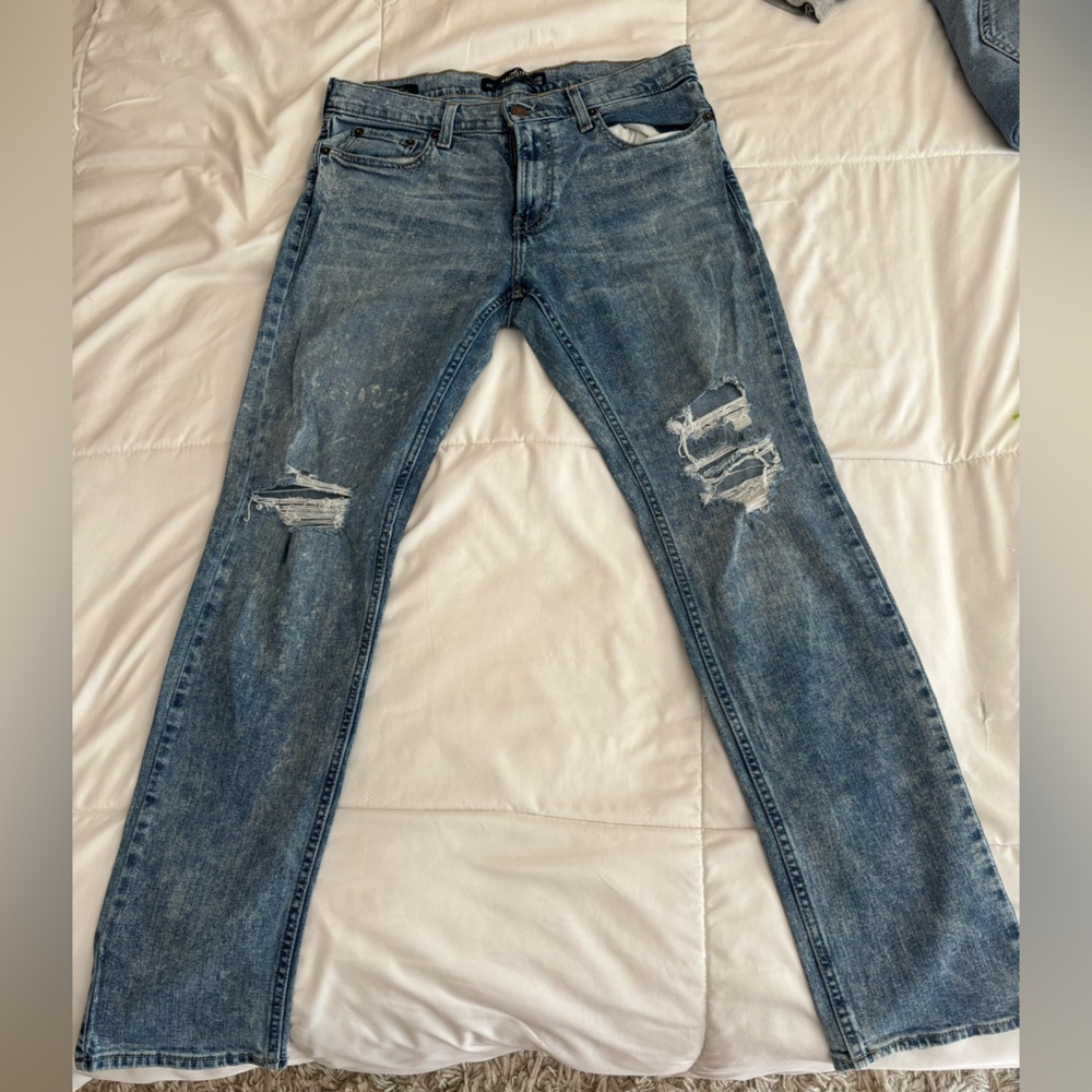 HOLLISTER DISTRESSED JEANS 32W 32L SKINNY FIT
